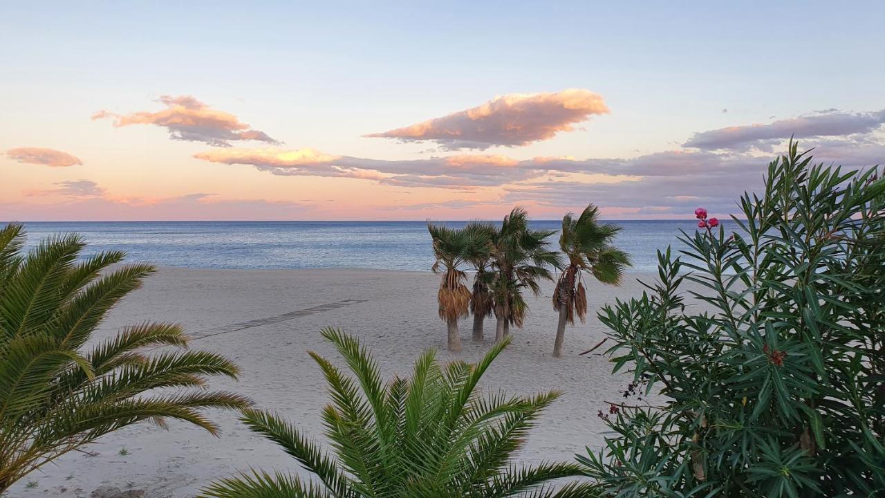 Vista de los Angeles-Rumina Casa Rainbow - Boutique Bed & Breakfast (Adults Only) المظهر الخارجي الصورة